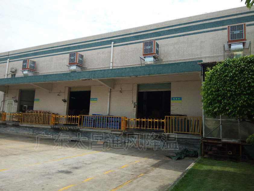 車(chē)間高溫悶熱 安裝環(huán)保空調(diào)是更好的選擇