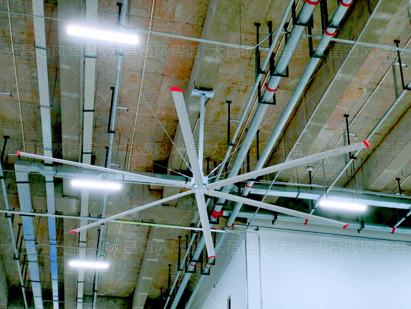 廠房降溫用永磁工業(yè)大風(fēng)扇，工業(yè)大風(fēng)扇的特點應(yīng)用