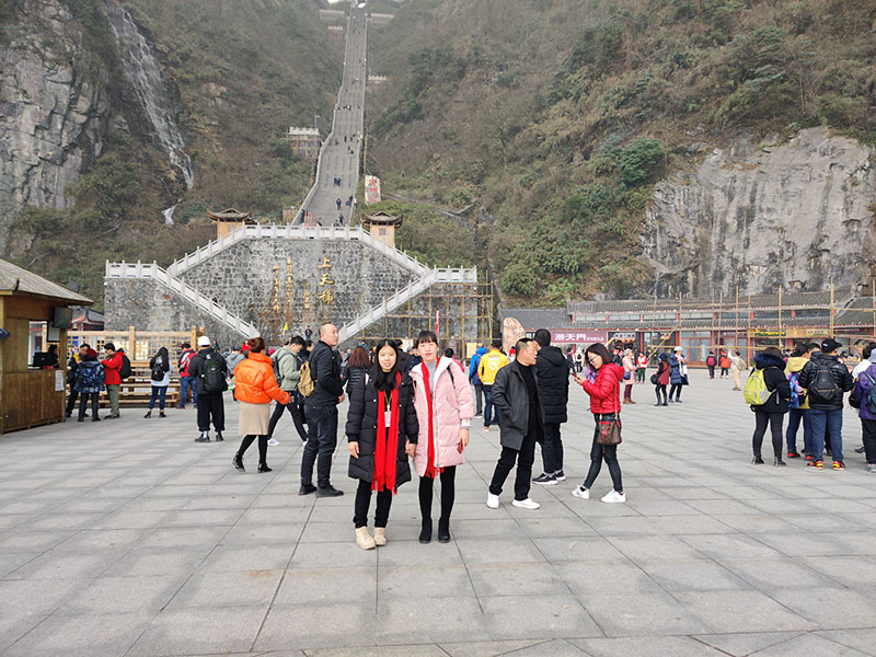 潤東方環(huán)?？照{(diào)團(tuán)隊出游